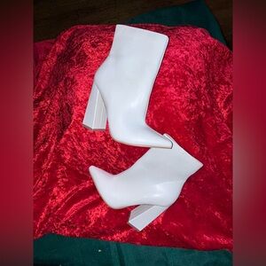 Elegant White Ankle Boots